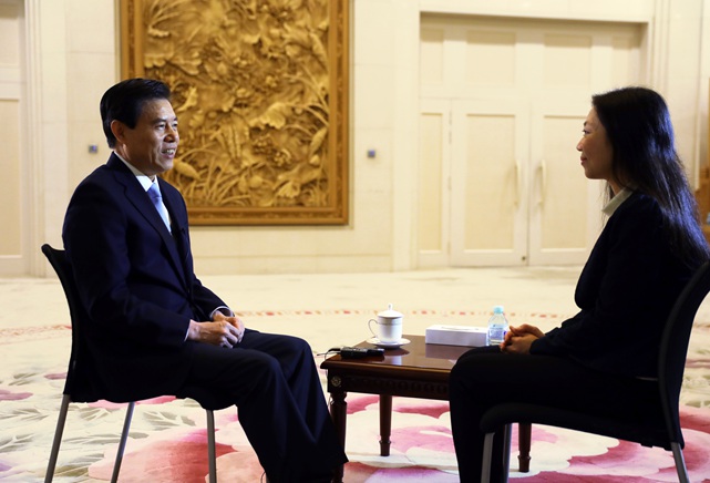 繼續(xù)支持有實(shí)力、有信譽(yù)的民營(yíng)企業(yè)走出去