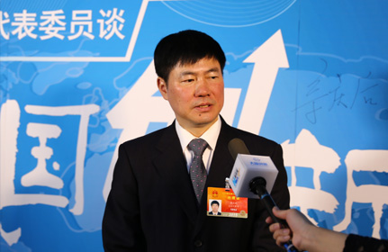 “我們要進(jìn)行自貿(mào)區(qū)的體制機(jī)制的創(chuàng)新，也就是先行先試的一些實(shí)驗(yàn)。”