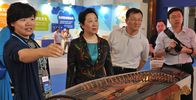 北京市市科委主任閆傲霜、副主任朱世龍檢查2015年科技周主場(chǎng)籌備工作