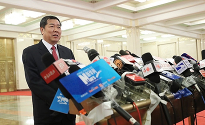 何立峰：2016年實現(xiàn)了穩(wěn)增長、穩(wěn)就業(yè)