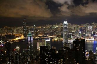 中央對香港行政長官是有標準的，是一貫的