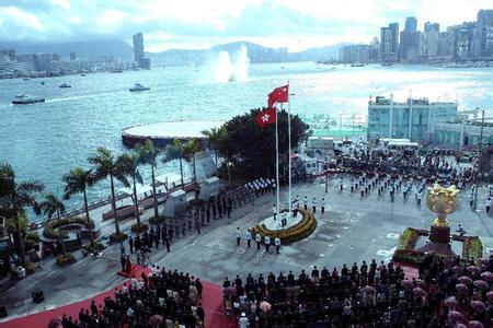 今年7月1日香港將迎來回歸祖國20周年，這是一件大事、盛事