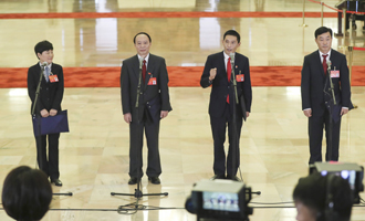 邱賽珍、張蜀新、潘克剛、李新民代表接受采訪
