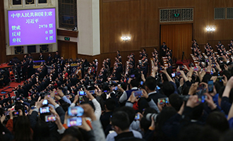 習(xí)近平全票當(dāng)選為國家主席、中央軍委主席