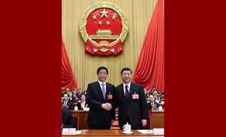 習(xí)近平當(dāng)選國家主席、中央軍委主席