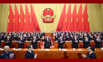 習(xí)近平當(dāng)選國家主席、中央軍委主席
