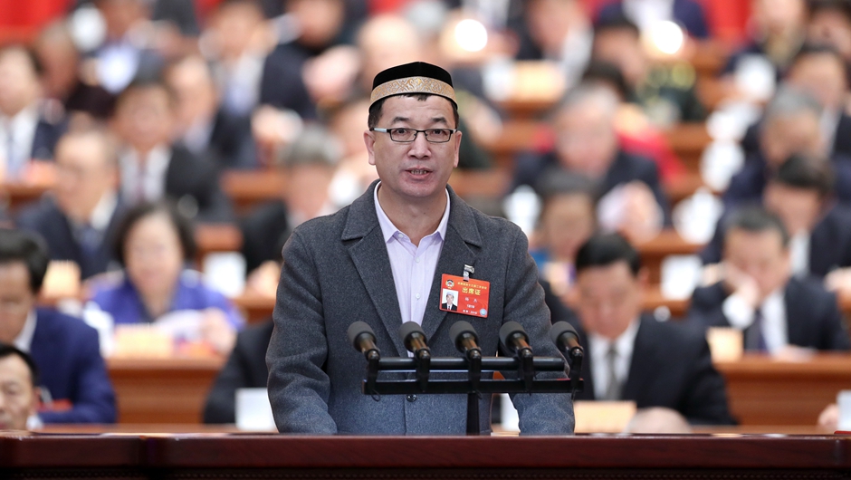 新疆維吾爾自治區(qū)呼圖壁縣政協(xié)副主席、伊斯蘭教協(xié)會(huì)會(huì)長(zhǎng)，呼圖壁縣城鎮(zhèn)陜西寺阿訇 楊杰