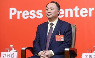 南昌大學(xué)黨委常委、副校長(zhǎng)江風(fēng)益