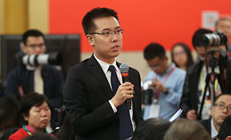 中央電視臺、中國國際電視臺記者提問