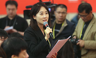 鳳凰衛(wèi)視、鳳凰網(wǎng)記者提問