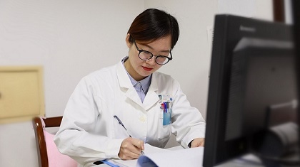 有才！這位女醫(yī)生自創(chuàng)說唱視頻，讓科普更“接地氣”