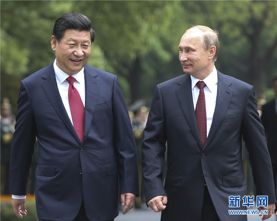 這是會談前，習(xí)近平在上海西郊會議中心廣場為普京舉行歡迎儀式。新華社記者 蘭紅光 攝 