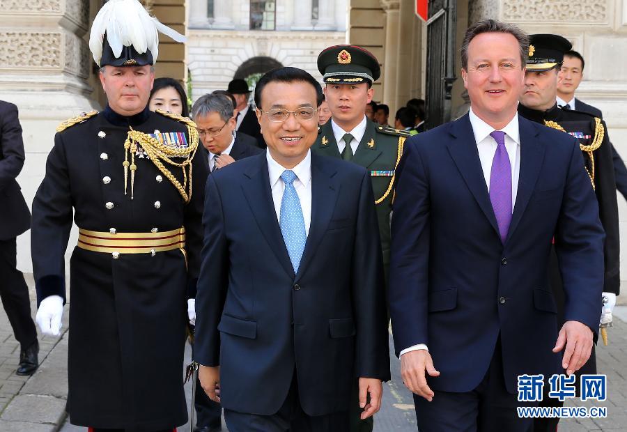 6月17日，中國國務院總理李克強在倫敦唐寧街10號首相府同英國首相卡梅倫舉行中英總理年度會晤。新華社記者 龐興雷 攝