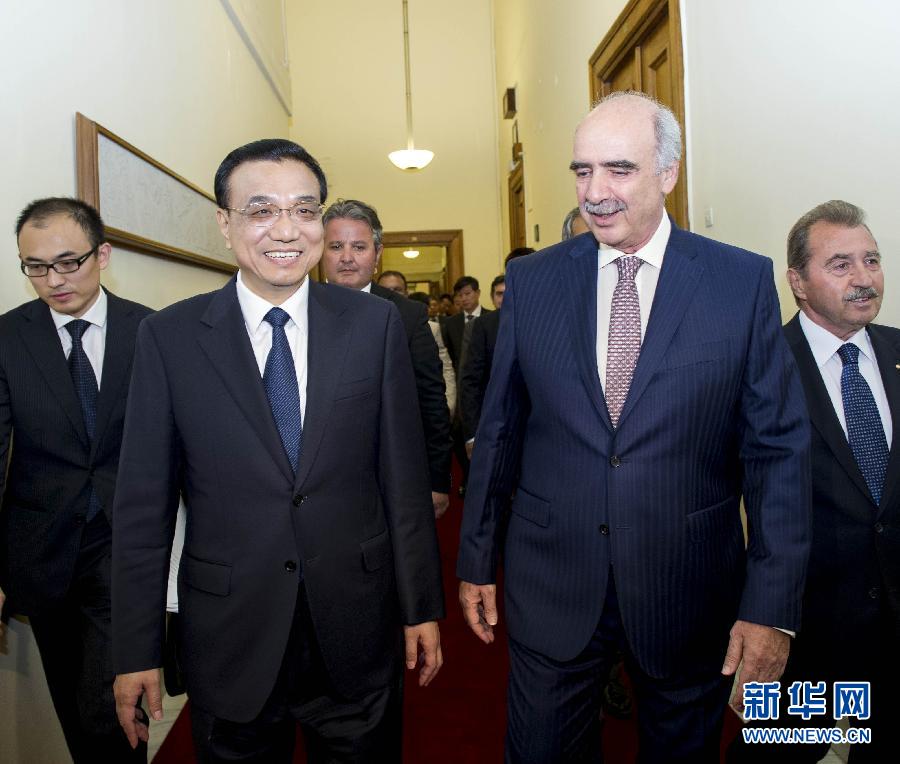 6月19日，國務(wù)院總理李克強(qiáng)在希臘議會(huì)大廈會(huì)見希臘議長米馬拉基斯。新華社記者 王曄 攝