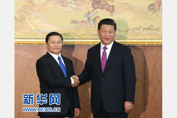 8月22日，國家主席習近平在烏蘭巴托會見蒙古國總理阿勒坦呼亞格。 新華社記者龐興雷攝 