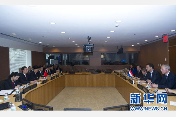 9月23日，出席聯(lián)合國(guó)氣候峰會(huì)的國(guó)家主席習(xí)近平特使、國(guó)務(wù)院副總理張高麗在紐約聯(lián)合國(guó)總部會(huì)見荷蘭首相呂特。 新華社記者 王曄 攝 