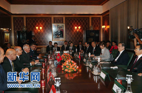 11月3日，中國(guó)全國(guó)政協(xié)主席俞正聲在拉巴特與摩洛哥參議長(zhǎng)比亞迪拉進(jìn)行會(huì)談。 新華社記者 劉衛(wèi)兵 攝