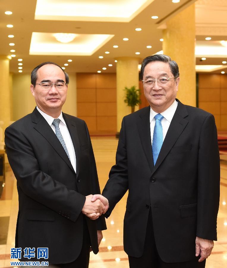 12月25日至27日，中共中央政治局常委、全國政協(xié)主席俞正聲對(duì)越南進(jìn)行正式訪問。這是12月26日，俞正聲在河內(nèi)與越南祖國陣線主席阮善仁舉行會(huì)談。 新華社記者劉建生攝