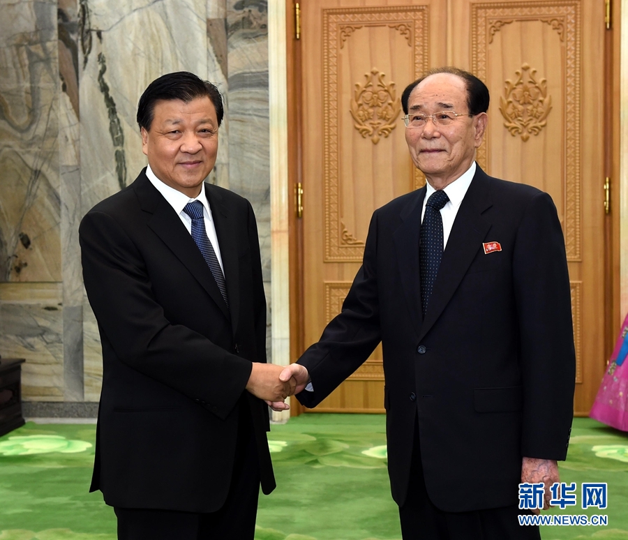 10月10日，正在朝鮮訪問的中共中央政治局常委、中央書記處書記劉云山在平壤會見朝鮮勞動黨中央政治局常委、最高人民會議常任委員會委員長金永南。 新華社記者 饒愛民 攝