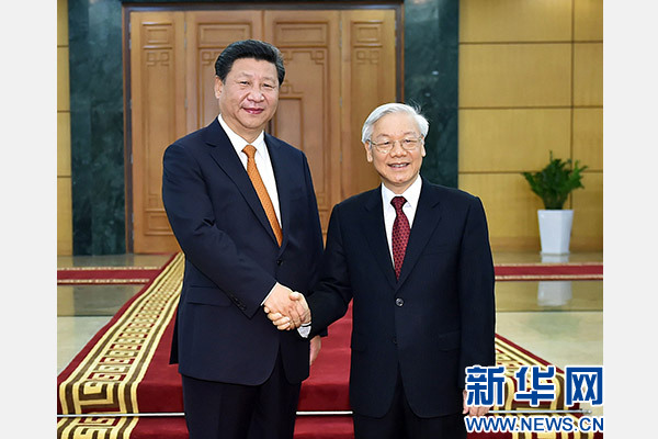 11月5日，中共中央總書記、國(guó)家主席習(xí)近平在河內(nèi)同越共中央總書記阮富仲舉行會(huì)談。 新華社記者李濤攝