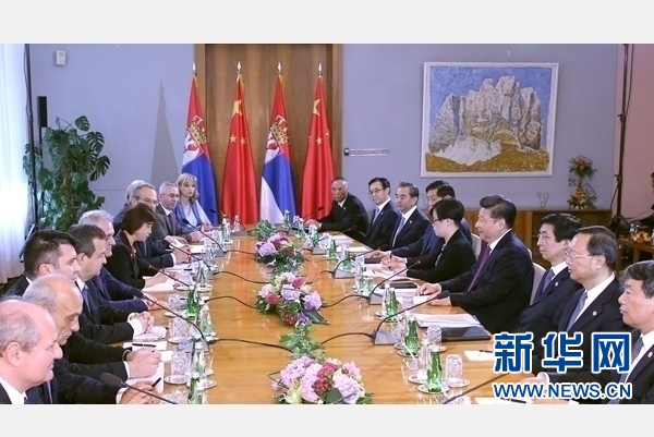 6月18日，國家主席習近平在貝爾格萊德同塞爾維亞總統(tǒng)尼科利奇舉行會談。 新華社記者 馬占成 攝