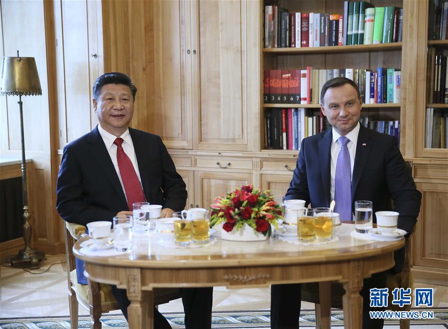 6月20日，國(guó)家主席習(xí)近平在華沙同波蘭總統(tǒng)杜達(dá)舉行會(huì)談。新華社記者蘭紅光攝 