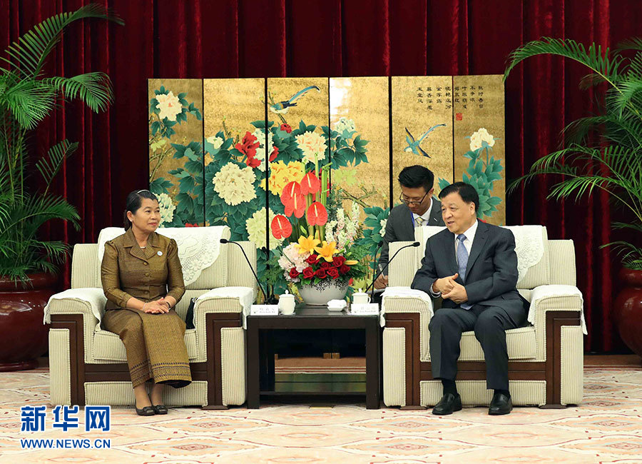6月11日，中共中央政治局常委、中央書記處書記劉云山在福州會(huì)見來華出席金磚國家政黨、智庫和民間社會(huì)組織論壇的柬埔寨人民黨中央常委、副首相梅森安。新華社記者劉衛(wèi)兵攝