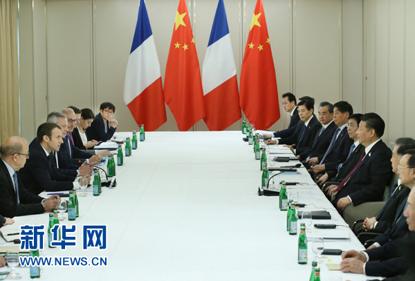 7月8日，國家主席習(xí)近平在漢堡會見法國總統(tǒng)馬克龍。新華社記者 姚大偉 攝
