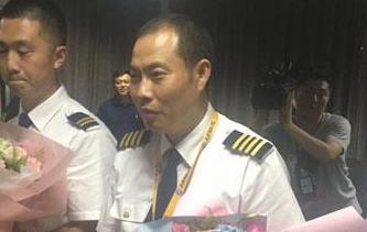 空中驚魂 奇跡備降！“英雄機(jī)組”太牛了