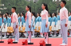 聽共青團員和少先隊員的心聲：請黨放心，強國有我！