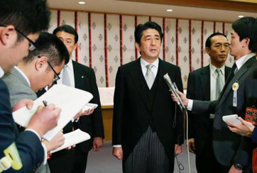 安倍機(jī)關(guān)算盡又能撈到幾根稻草？
