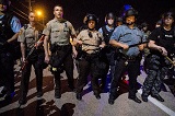 弗格森的警察為啥這么“牛”？